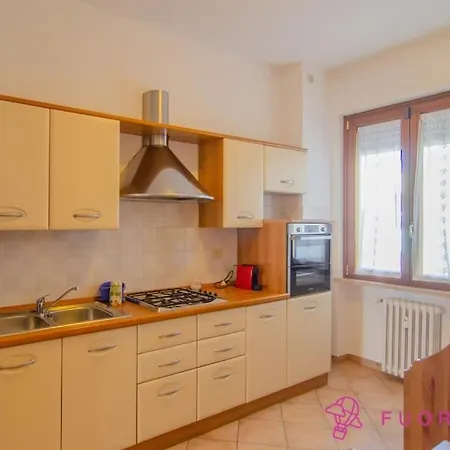 Fuoriporta Affitti Brevi - Emy House Appartement Parma